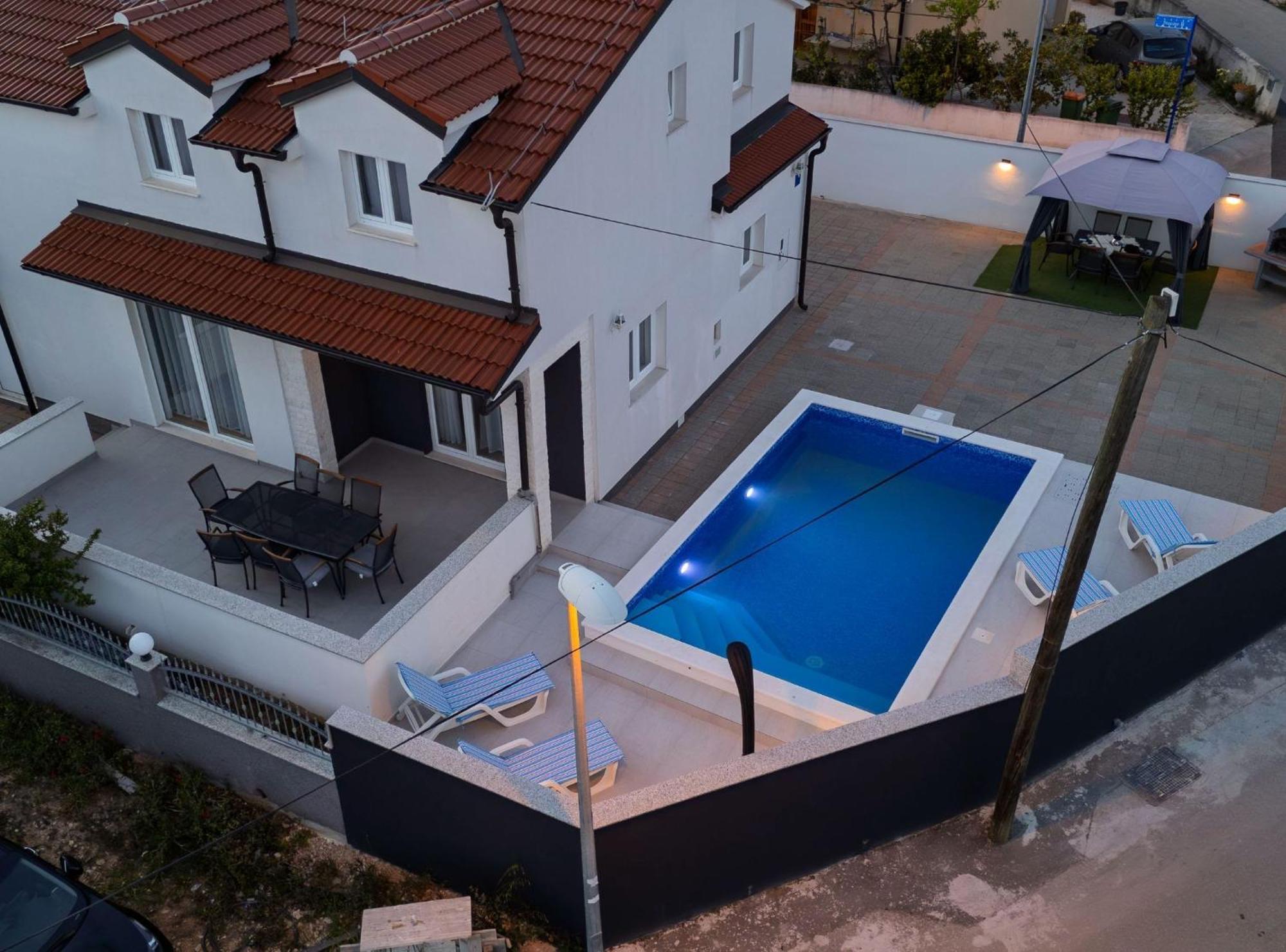 Holiday Home Sea Водице Экстерьер фото