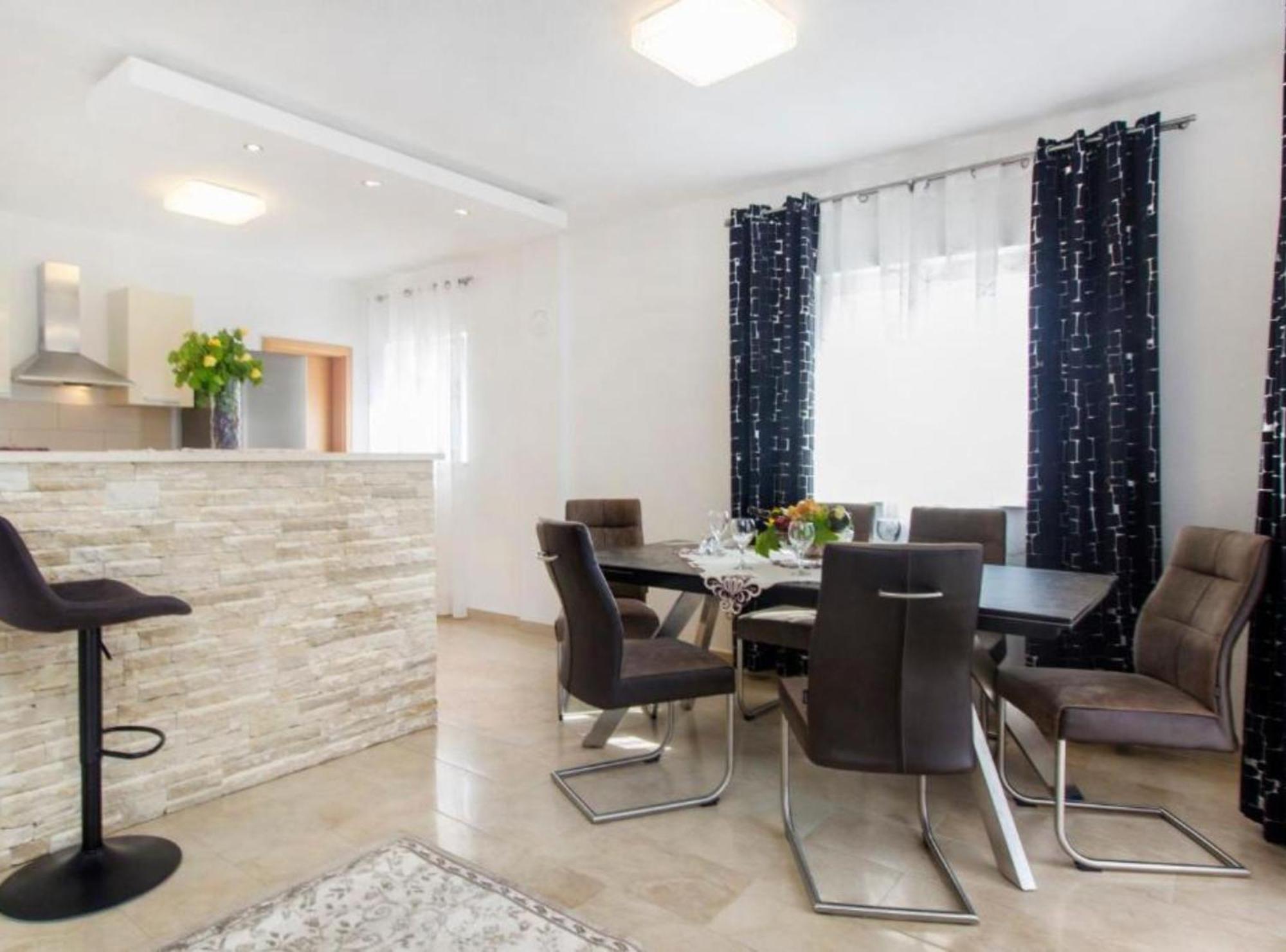Holiday Home Sea Водице Экстерьер фото